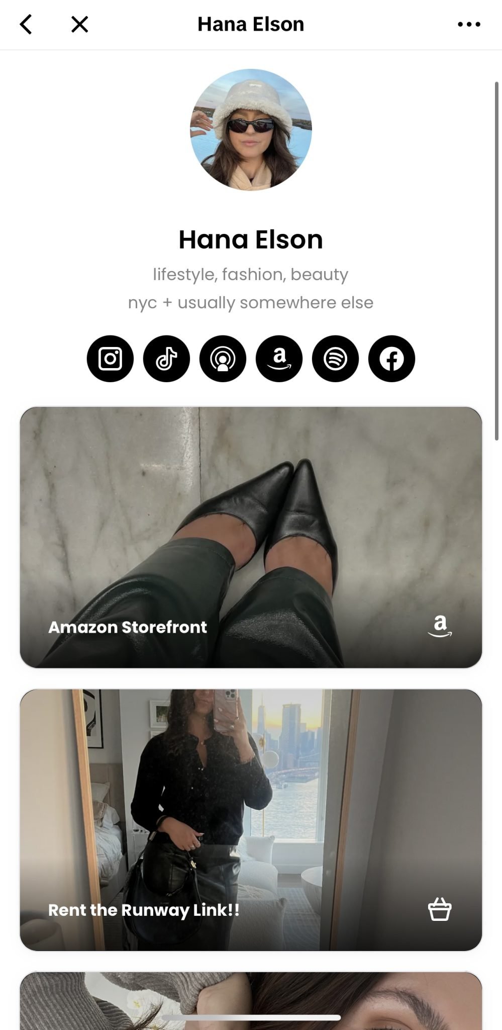 Screenshot of influencer Hana Elson's page